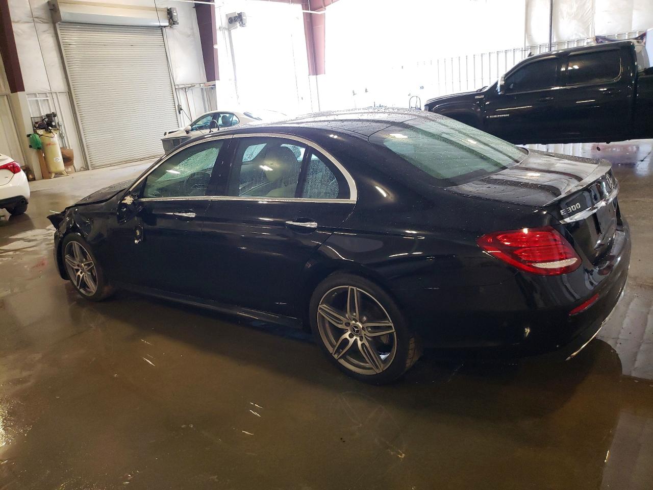 2018 MERCEDES-BENZ E 300 4MATIC — снимка 2