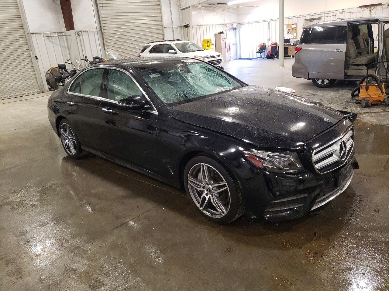 2018 MERCEDES-BENZ E 300 4MATIC — снимка 4