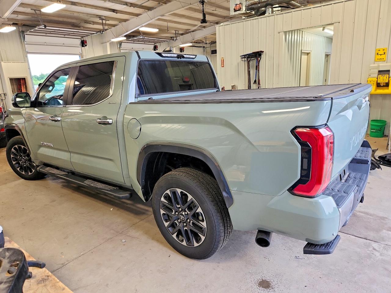 2026 TOYOTA TUNDRA — снимка 2