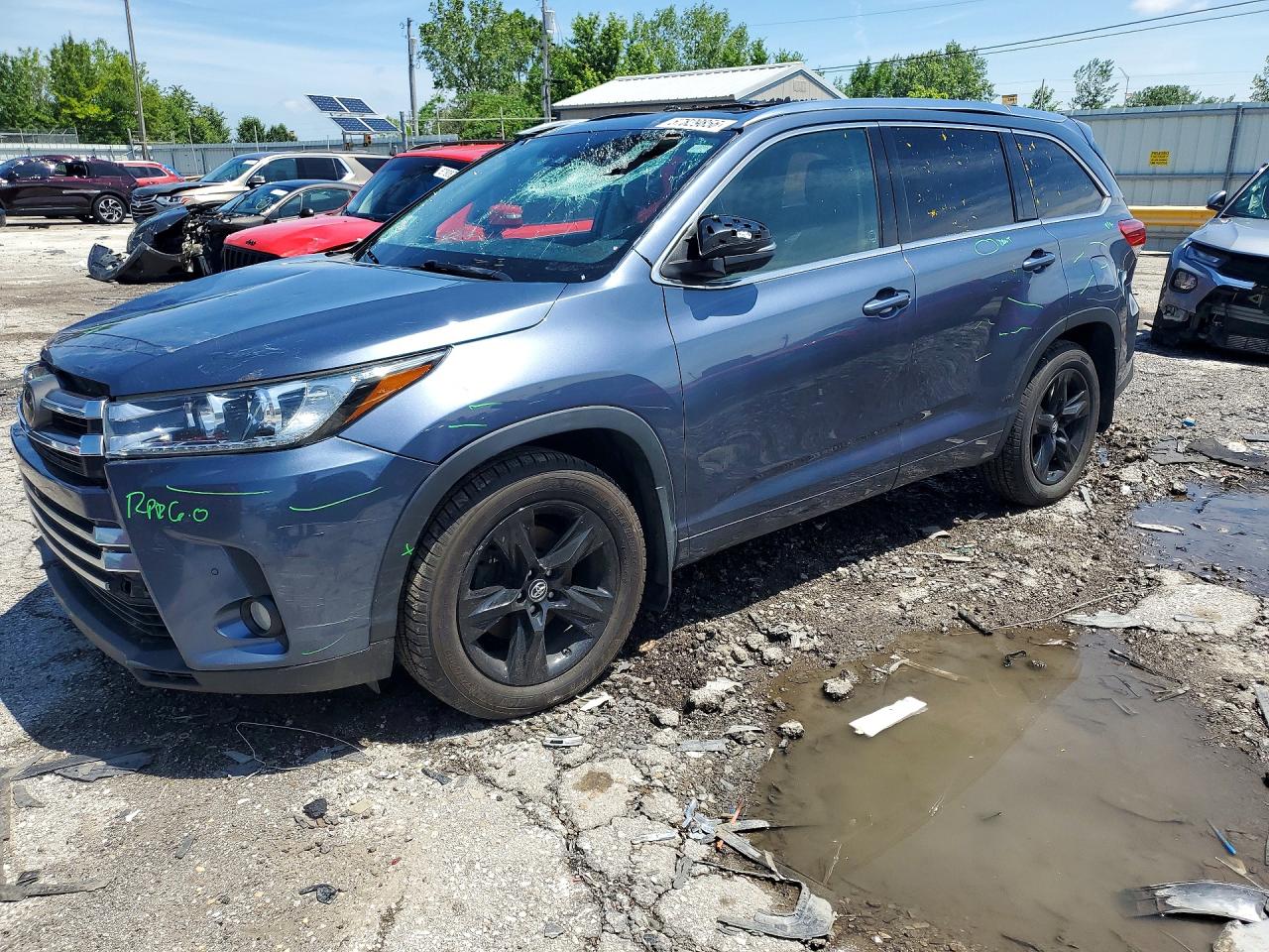 2018 TOYOTA HIGHLANDER LIMITED