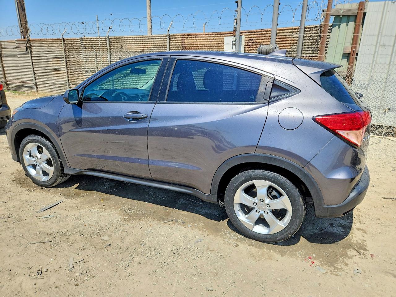 2016 HONDA HR-V LX — снимка 2