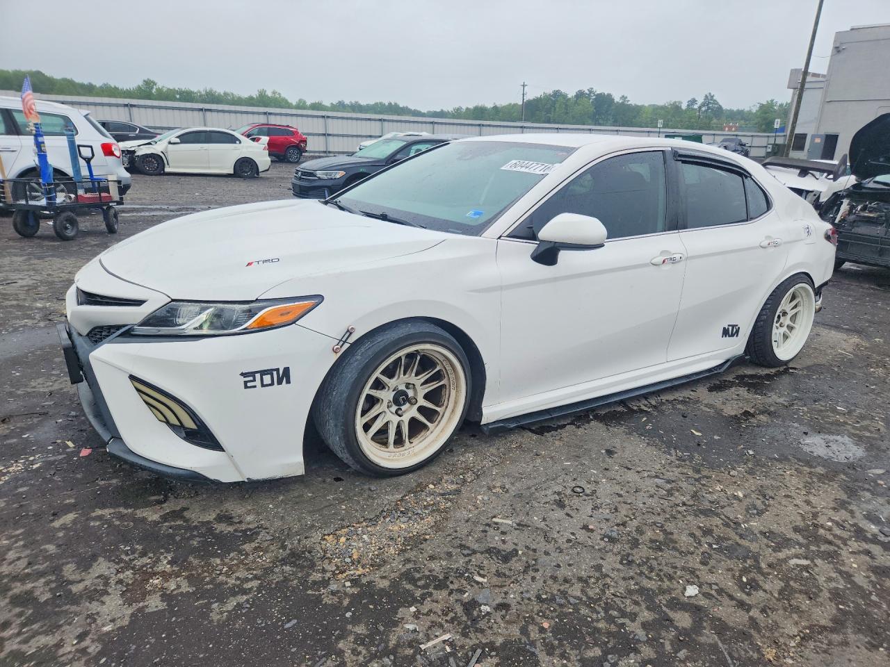 2019 TOYOTA CAMRY SE