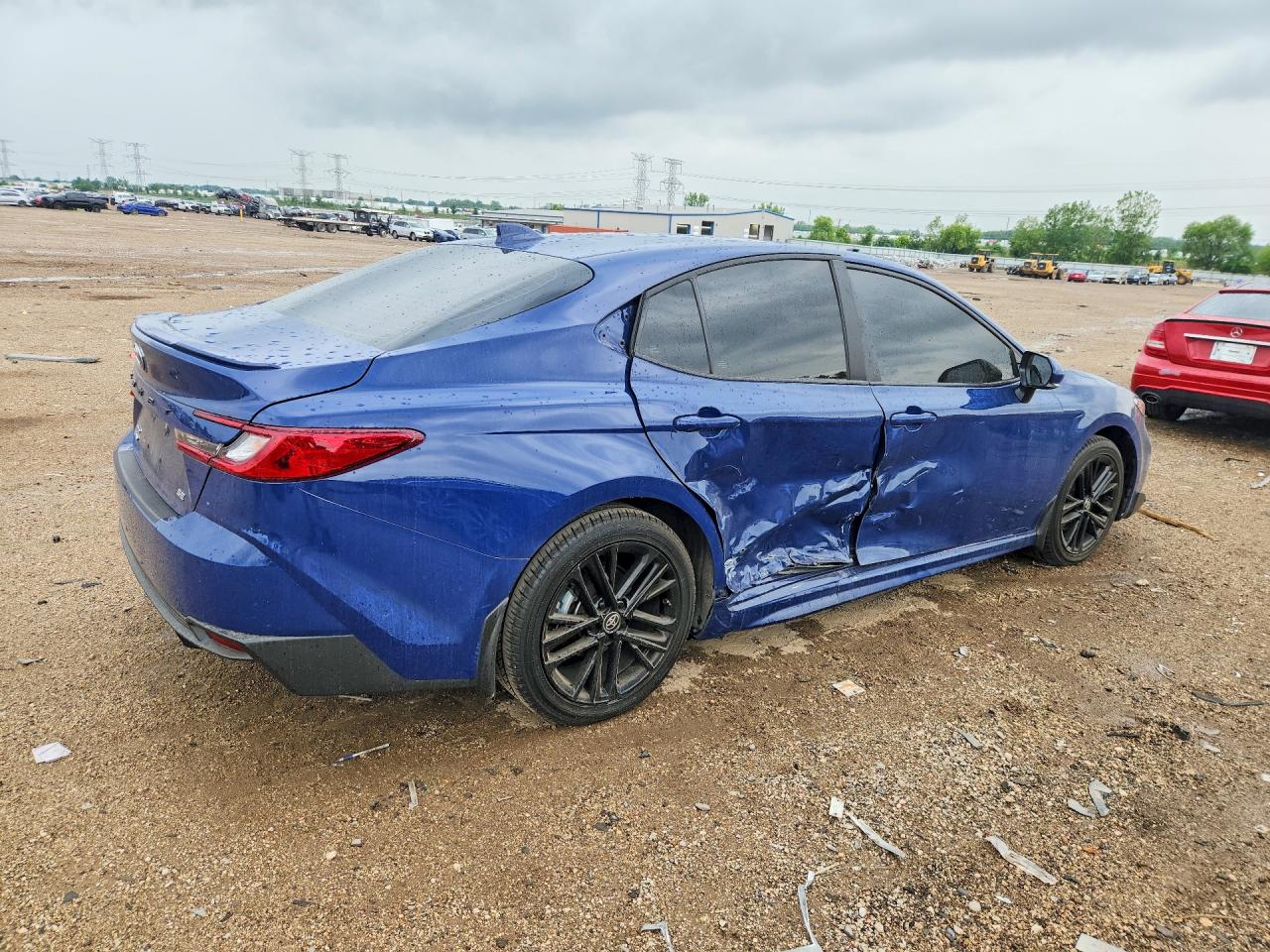 2025 TOYOTA CAMRY SE — снимка 3
