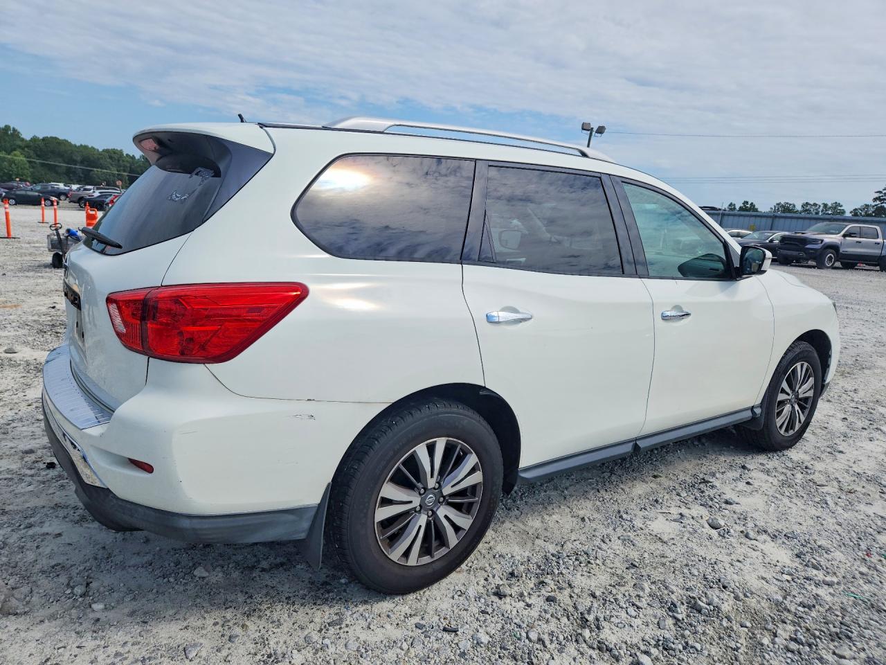 2017 NISSAN PATHFINDER S — снимка 3