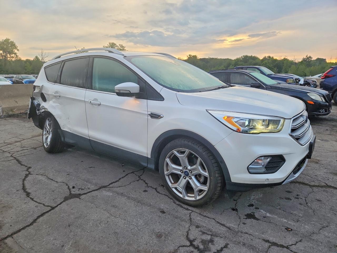 2019 FORD ESCAPE TITANIUM — снимка 4