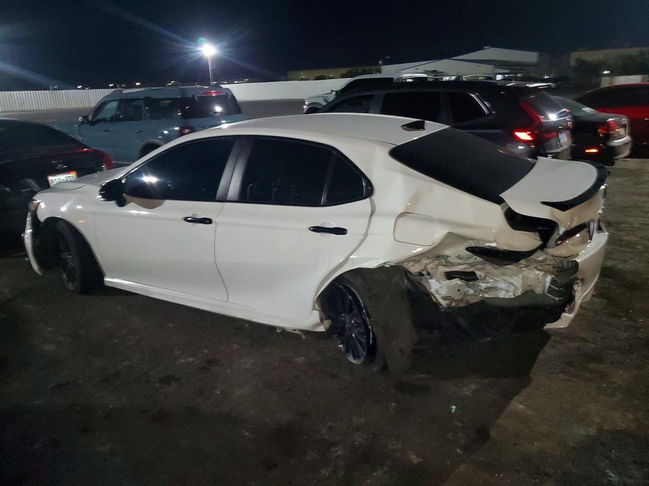 2022 TOYOTA CAMRY SE — снимка 2