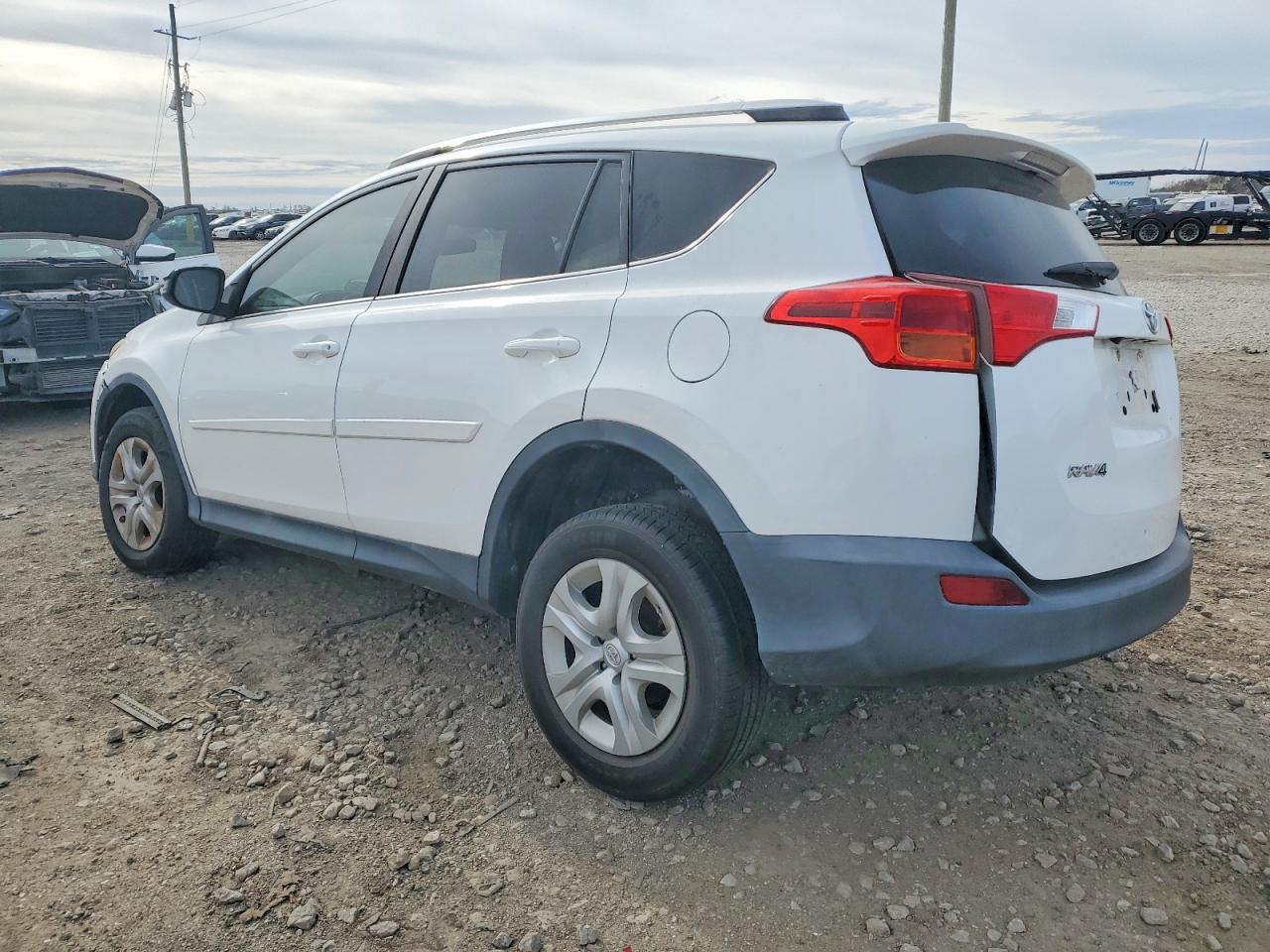 2015 TOYOTA RAV4 LE — снимка 2