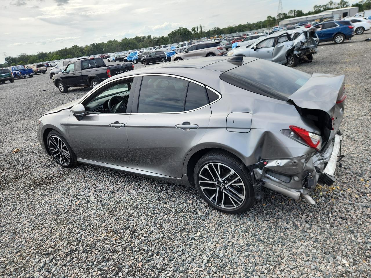2026 TOYOTA CAMRY XLE — снимка 2