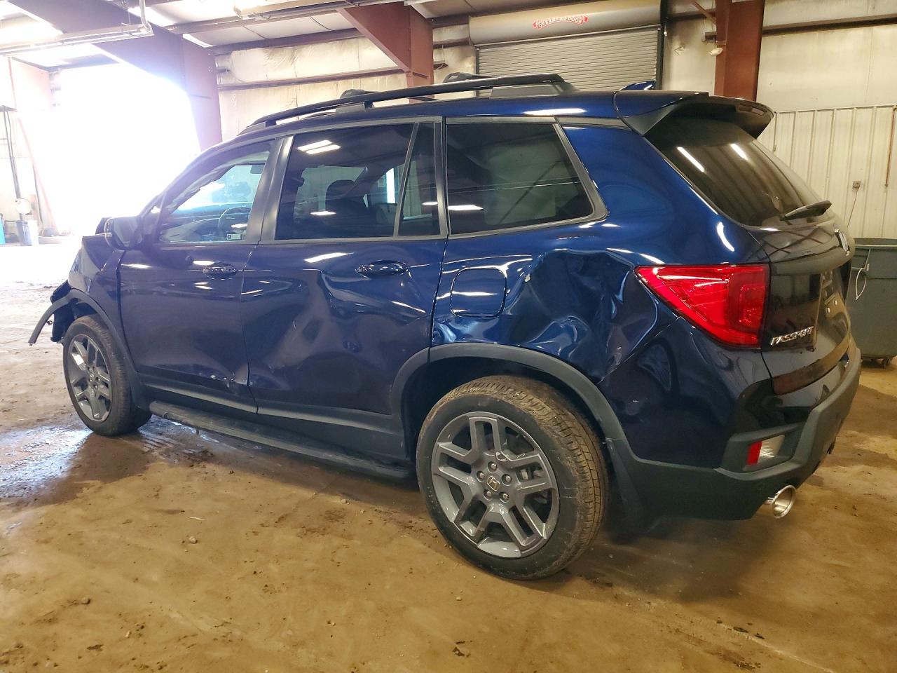 2023 HONDA PASSPORT EXL — снимка 2