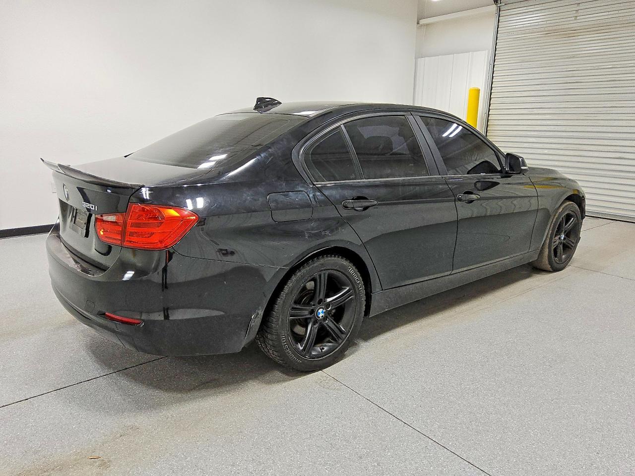 2014 BMW 320 I — снимка 3
