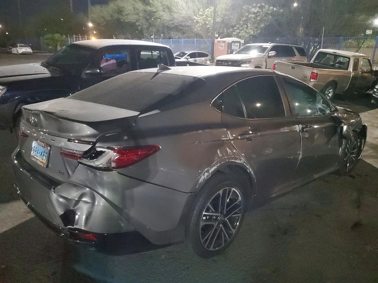 2026 TOYOTA CAMRY XLE — снимка 3