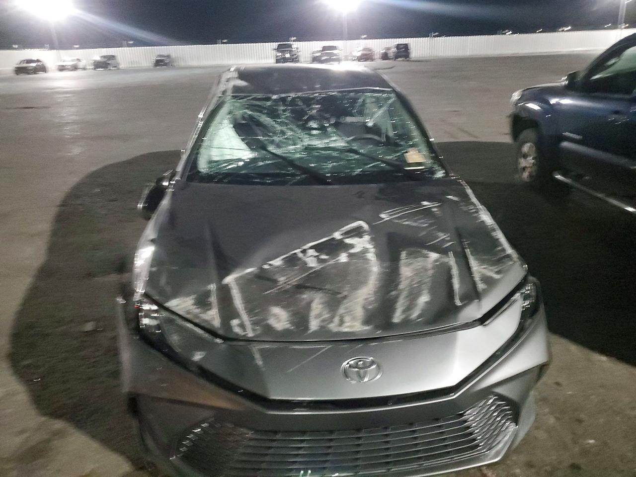 2026 TOYOTA CAMRY XLE — снимка 5