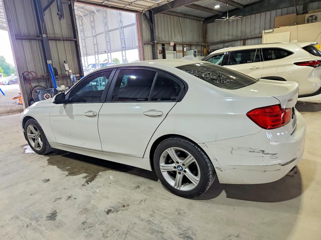 2015 BMW 328 I — снимка 2