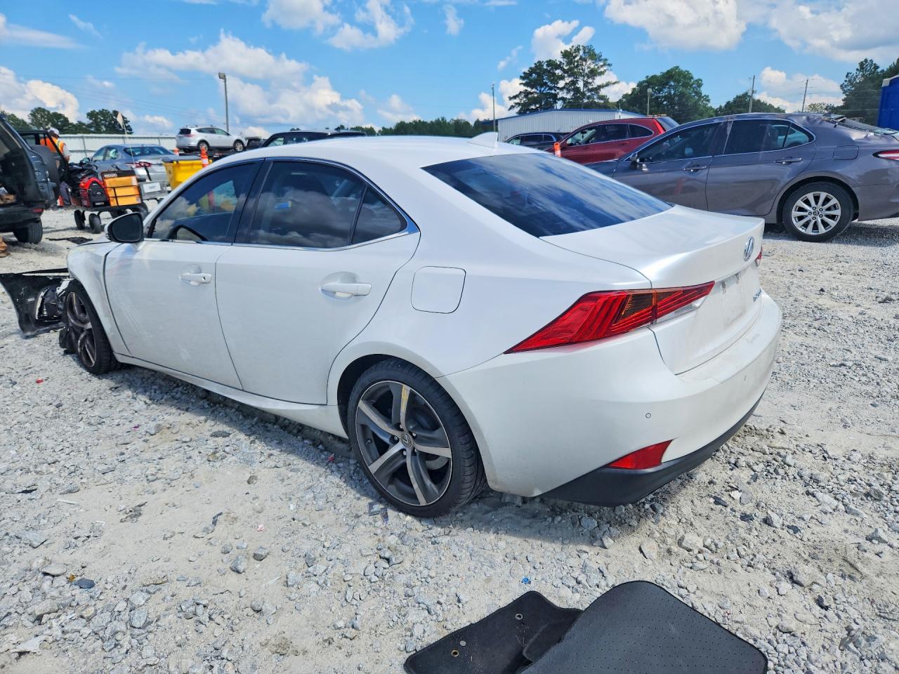 2017 LEXUS IS 200T — снимка 2