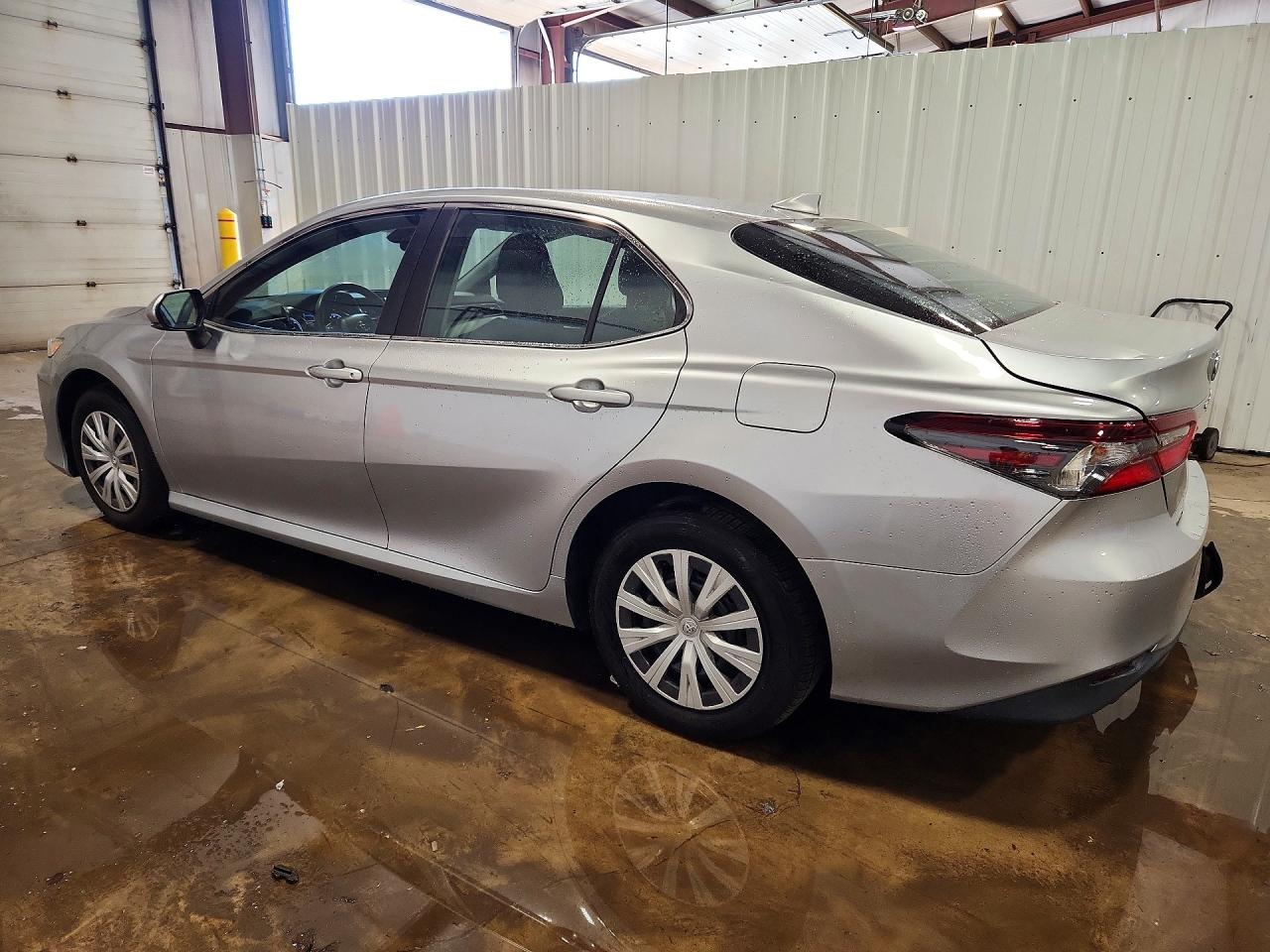 2022 TOYOTA CAMRY LE — снимка 2