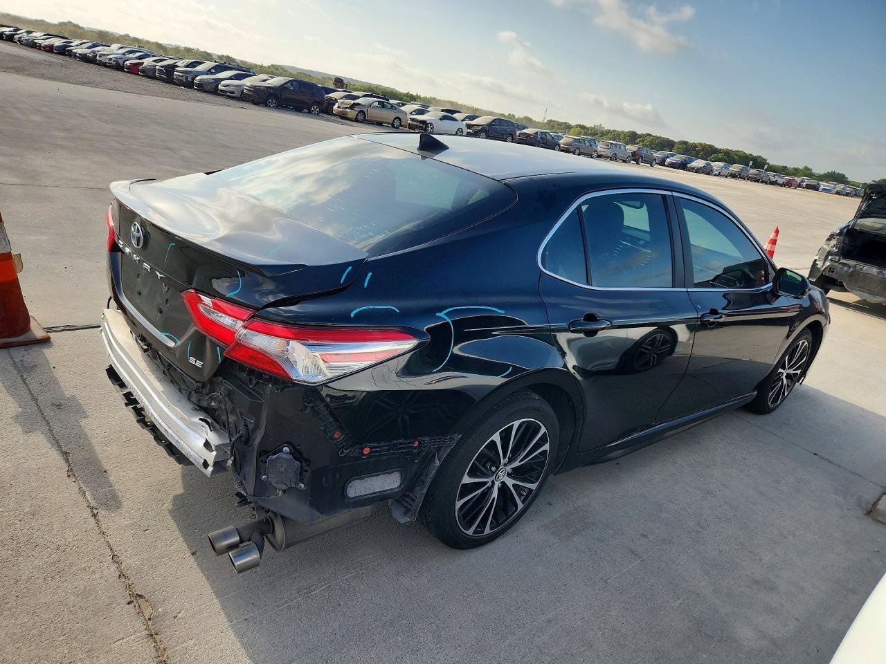 2018 TOYOTA CAMRY SE — снимка 3