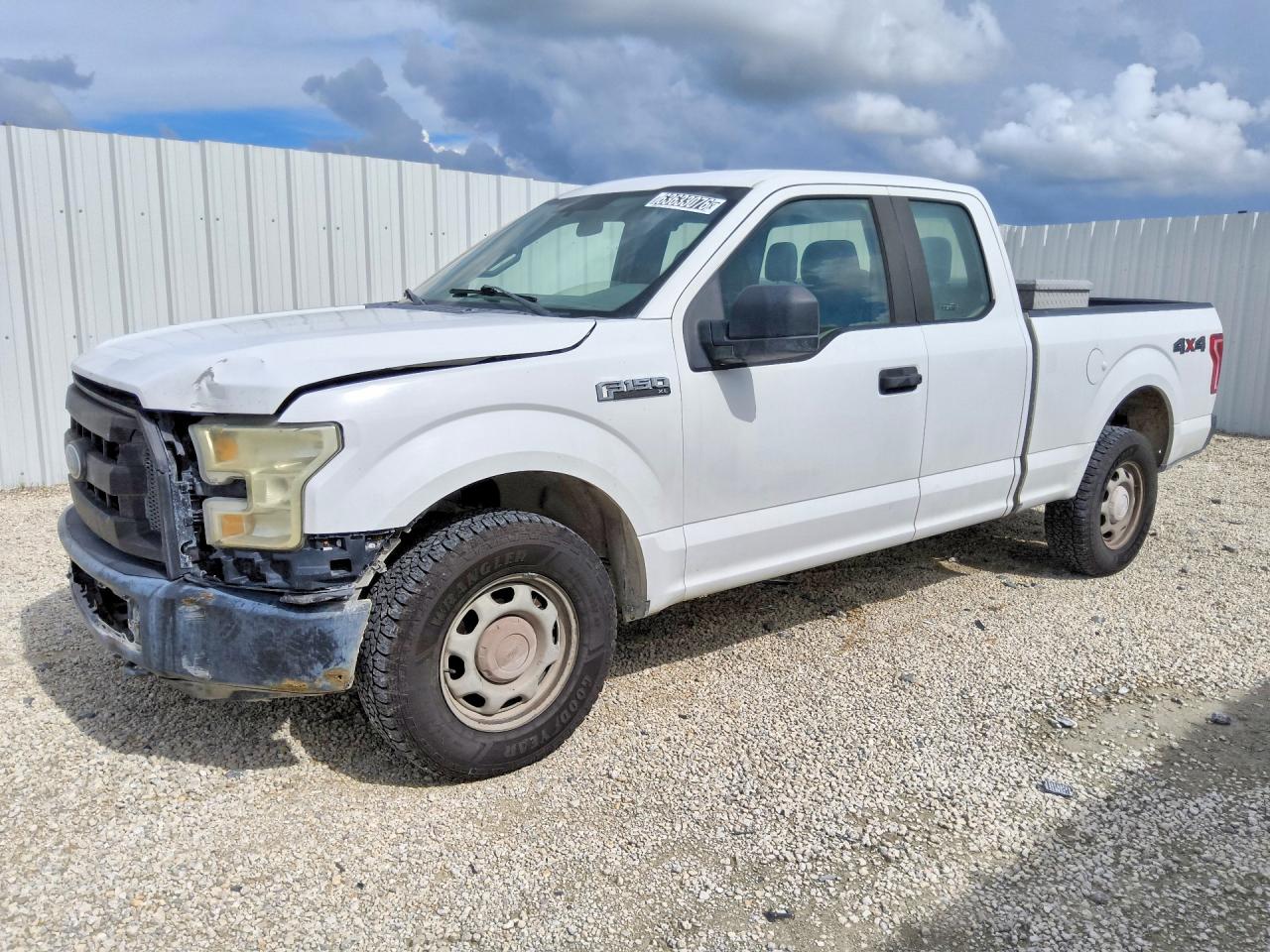 2015 FORD F150 SUPER CAB