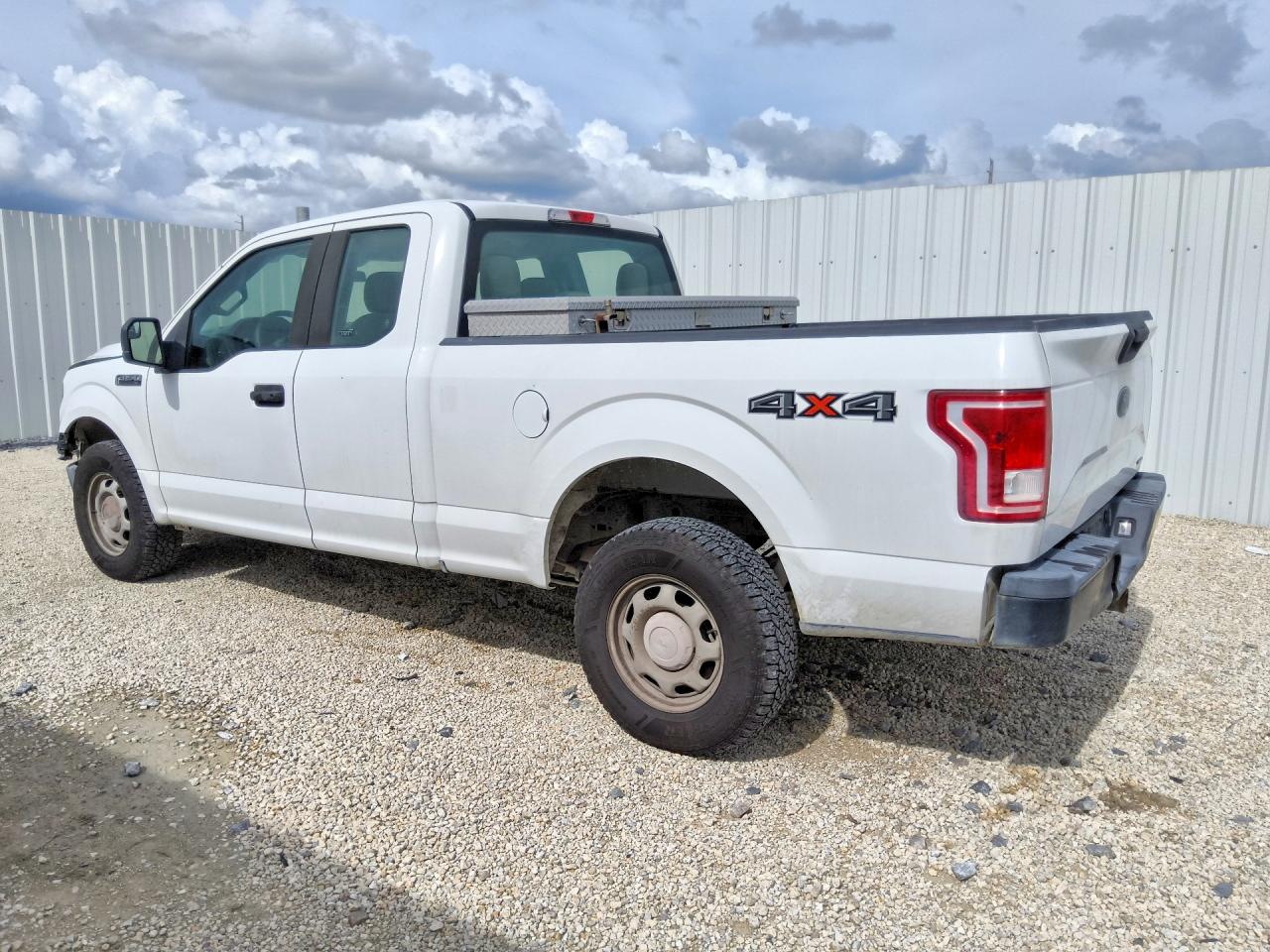 2015 FORD F150 SUPER CAB — снимка 2