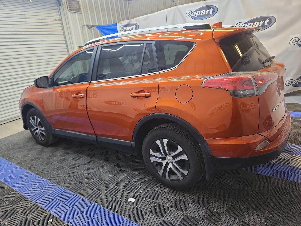2016 TOYOTA RAV4 LE — снимка 2