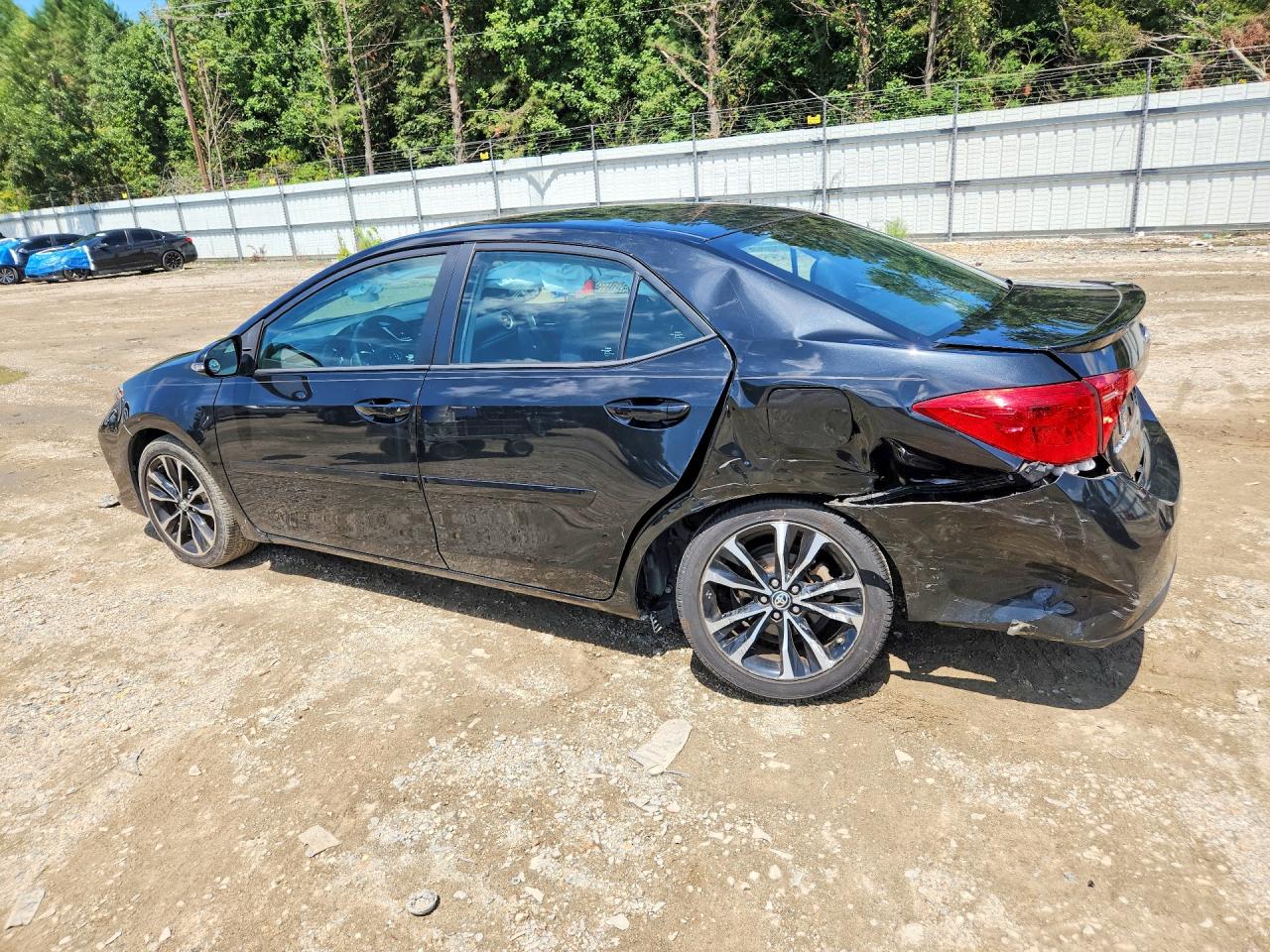 2017 TOYOTA COROLLA SE — снимка 2