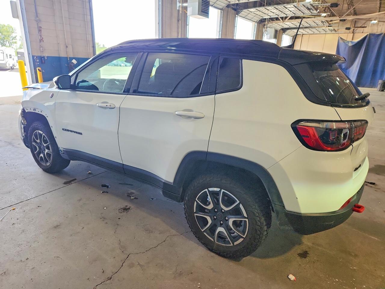 2025 JEEP COMPASS TRAILHAWK — снимка 2