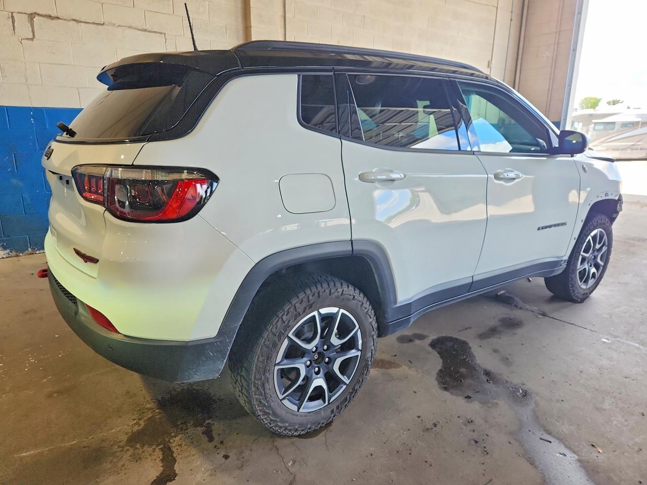 2025 JEEP COMPASS TRAILHAWK — снимка 3