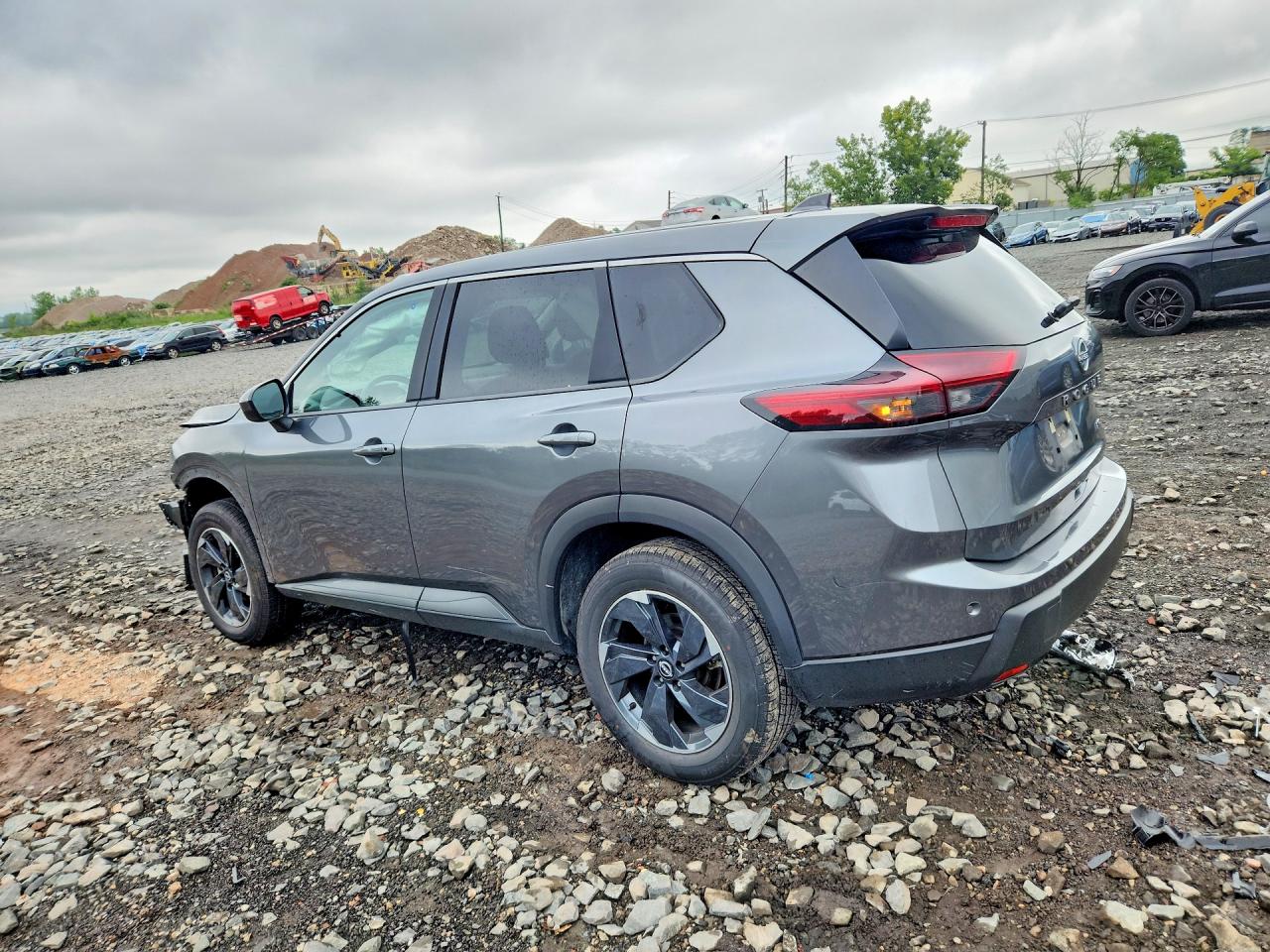 2026 NISSAN ROGUE SV — снимка 2