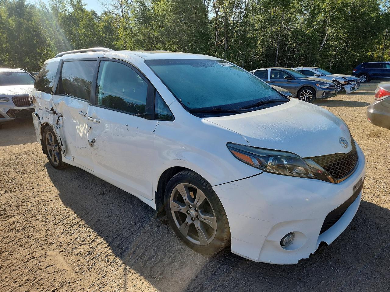 2017 TOYOTA SIENNA SE — снимка 4
