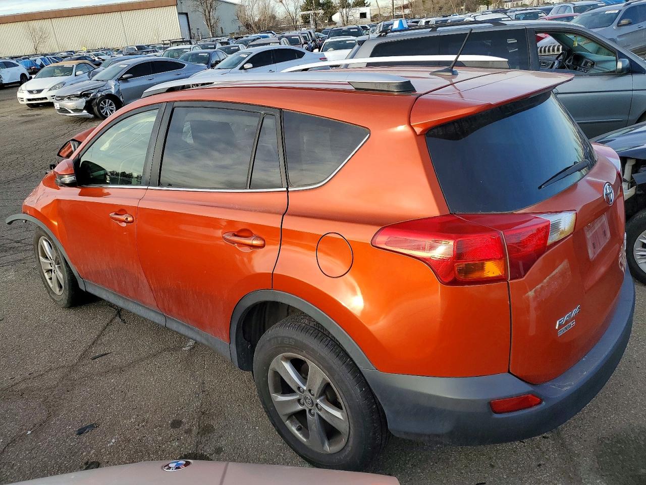 2015 TOYOTA RAV4 XLE — снимка 2