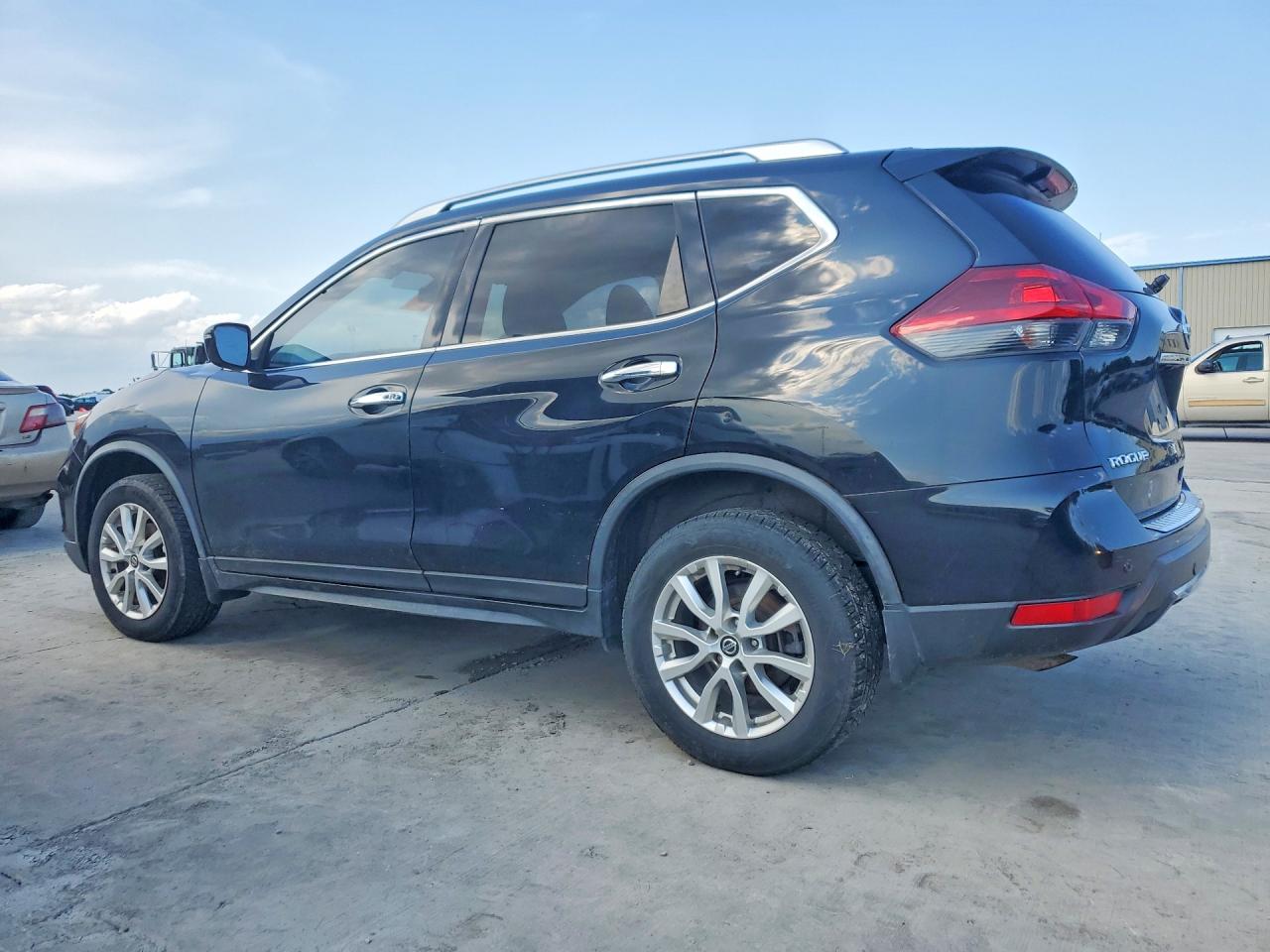 2020 NISSAN ROGUE SV — снимка 2