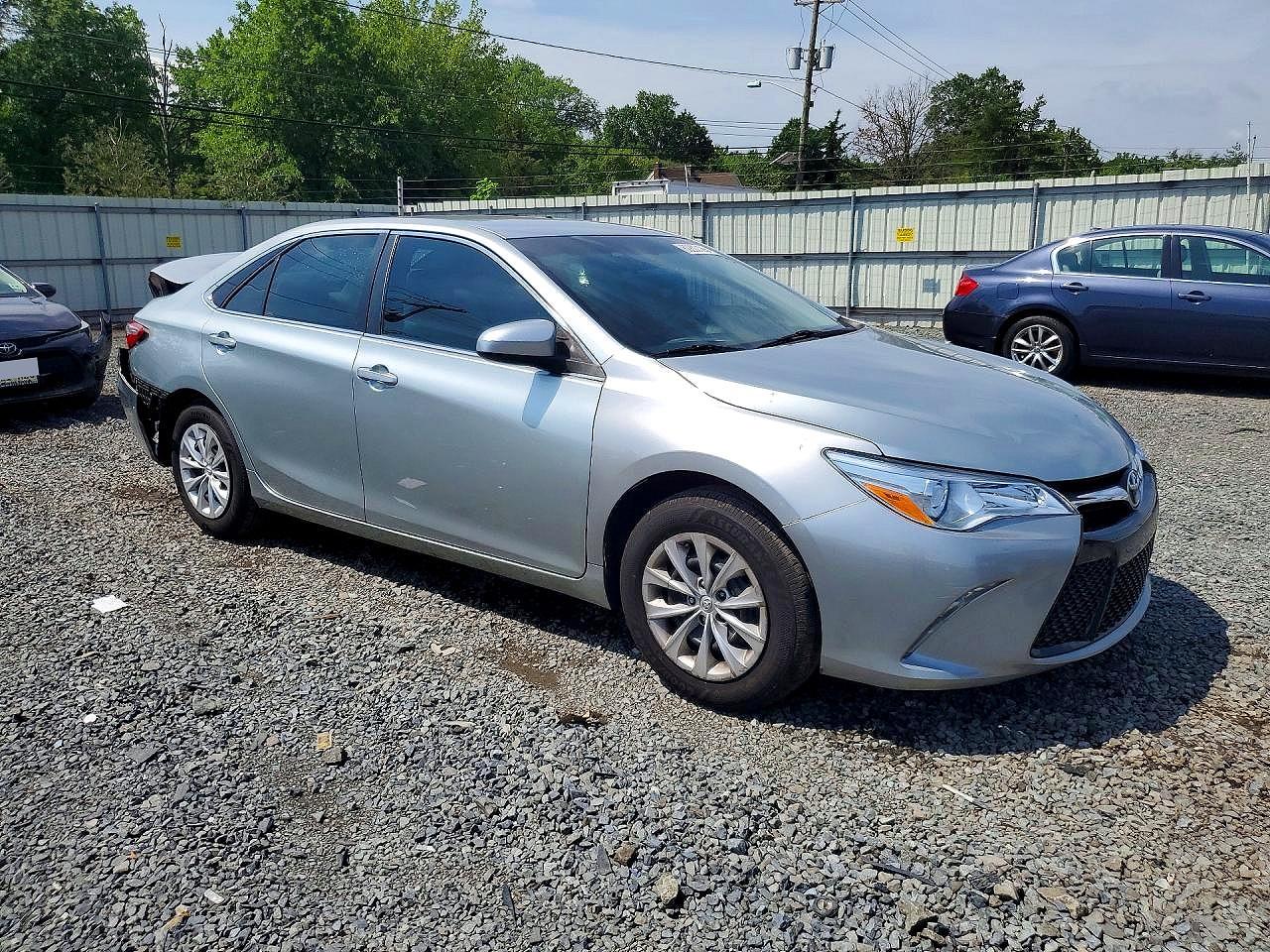 2017 TOYOTA CAMRY LE — снимка 4