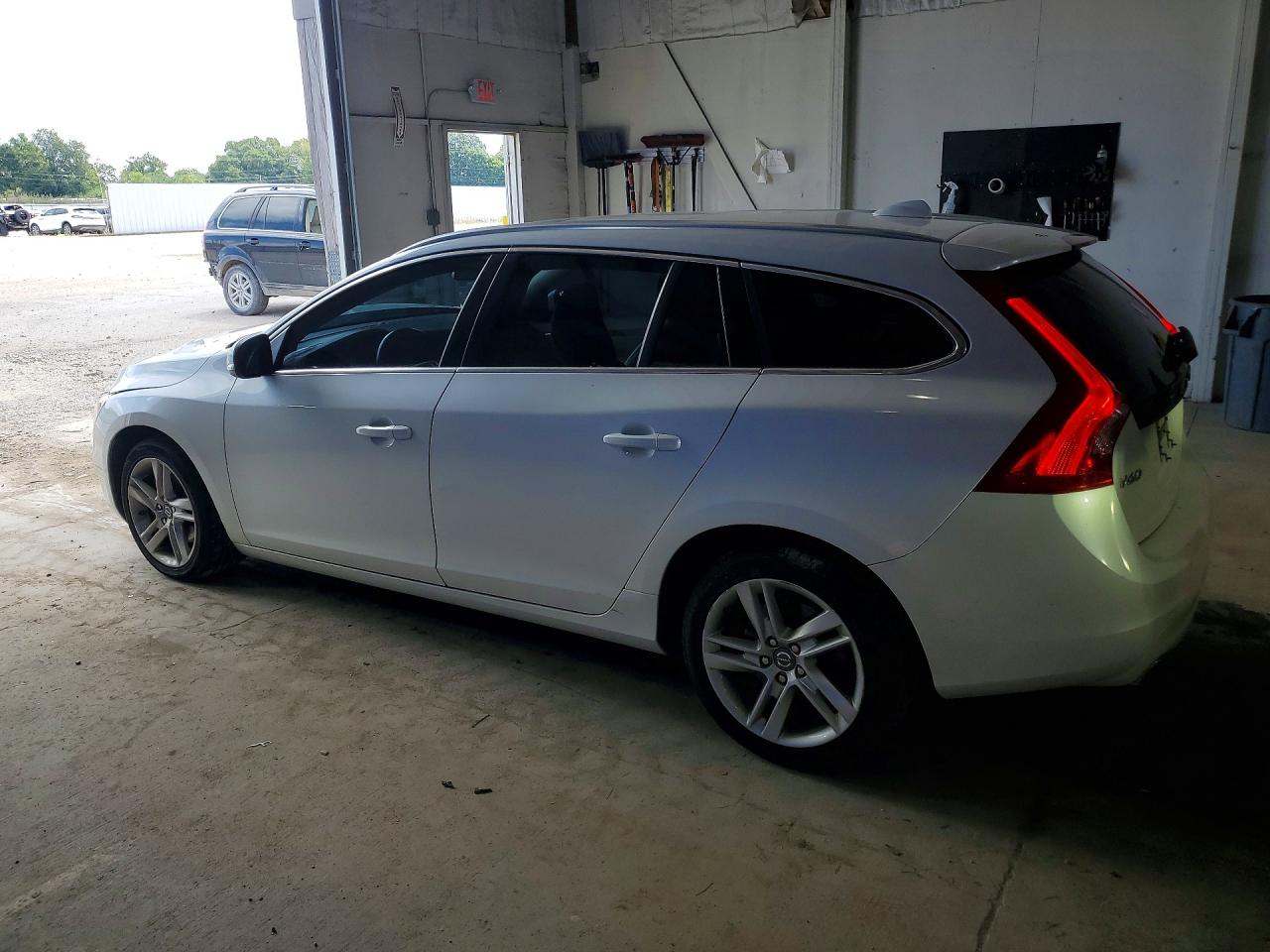 2015 VOLVO V60 PREMIER — снимка 2