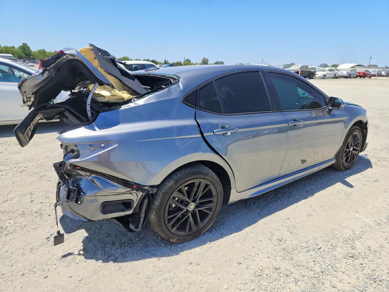 2025 TOYOTA CAMRY SE — снимка 3