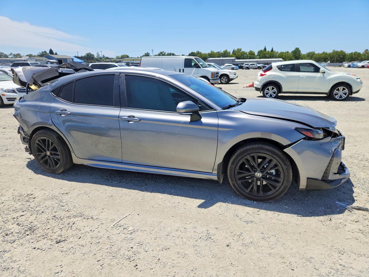 2025 TOYOTA CAMRY SE — снимка 4