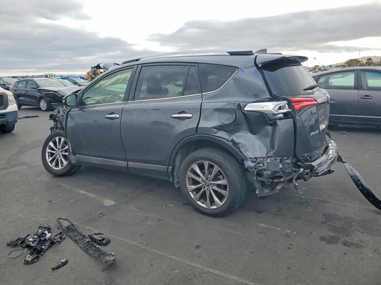 2016 TOYOTA RAV4 LIMITED — снимка 2