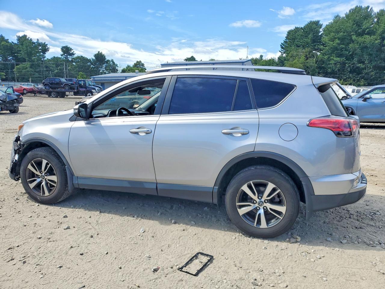 2018 TOYOTA RAV4 XLE — снимка 2