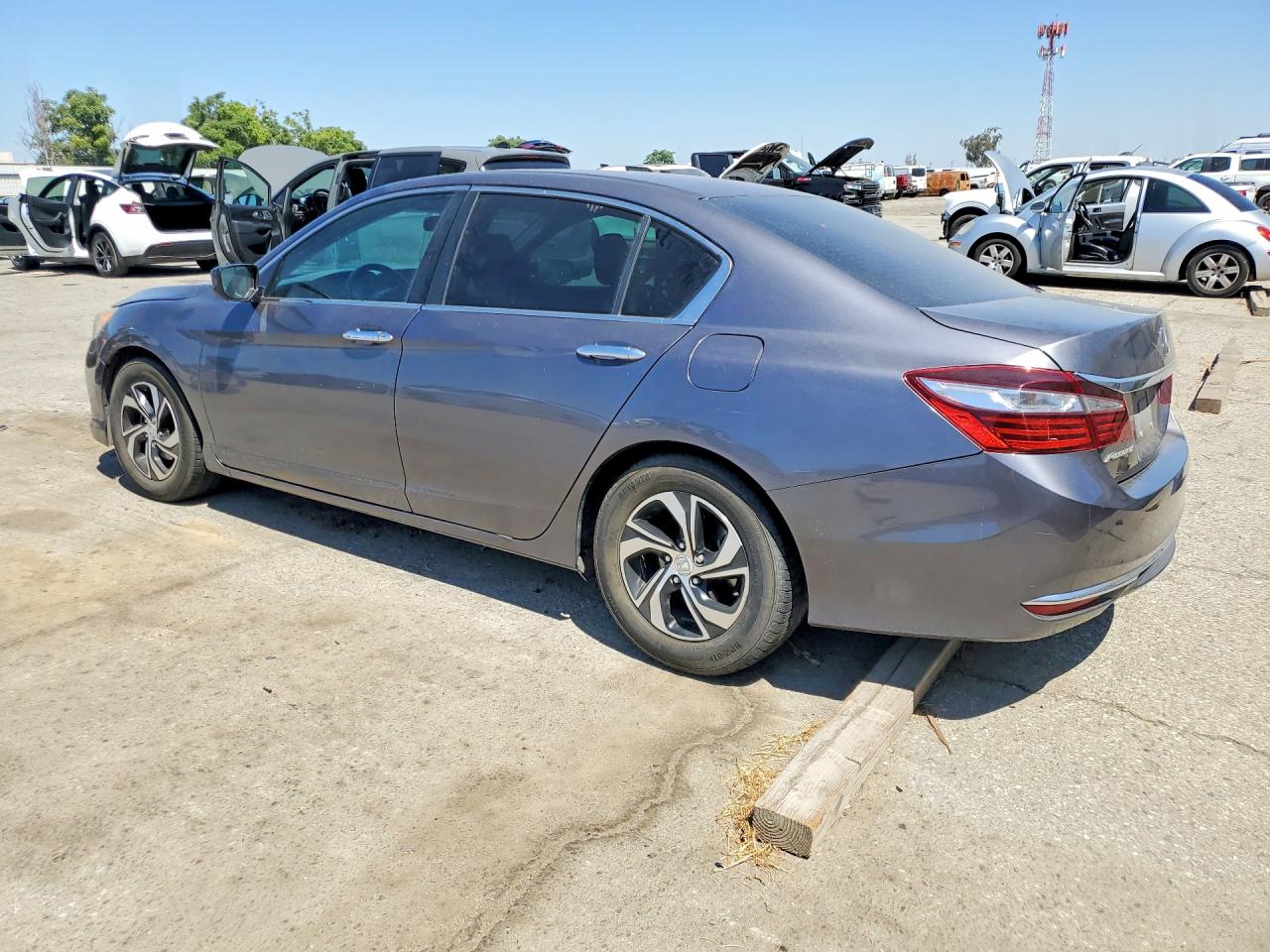 2017 HONDA ACCORD LX — снимка 2