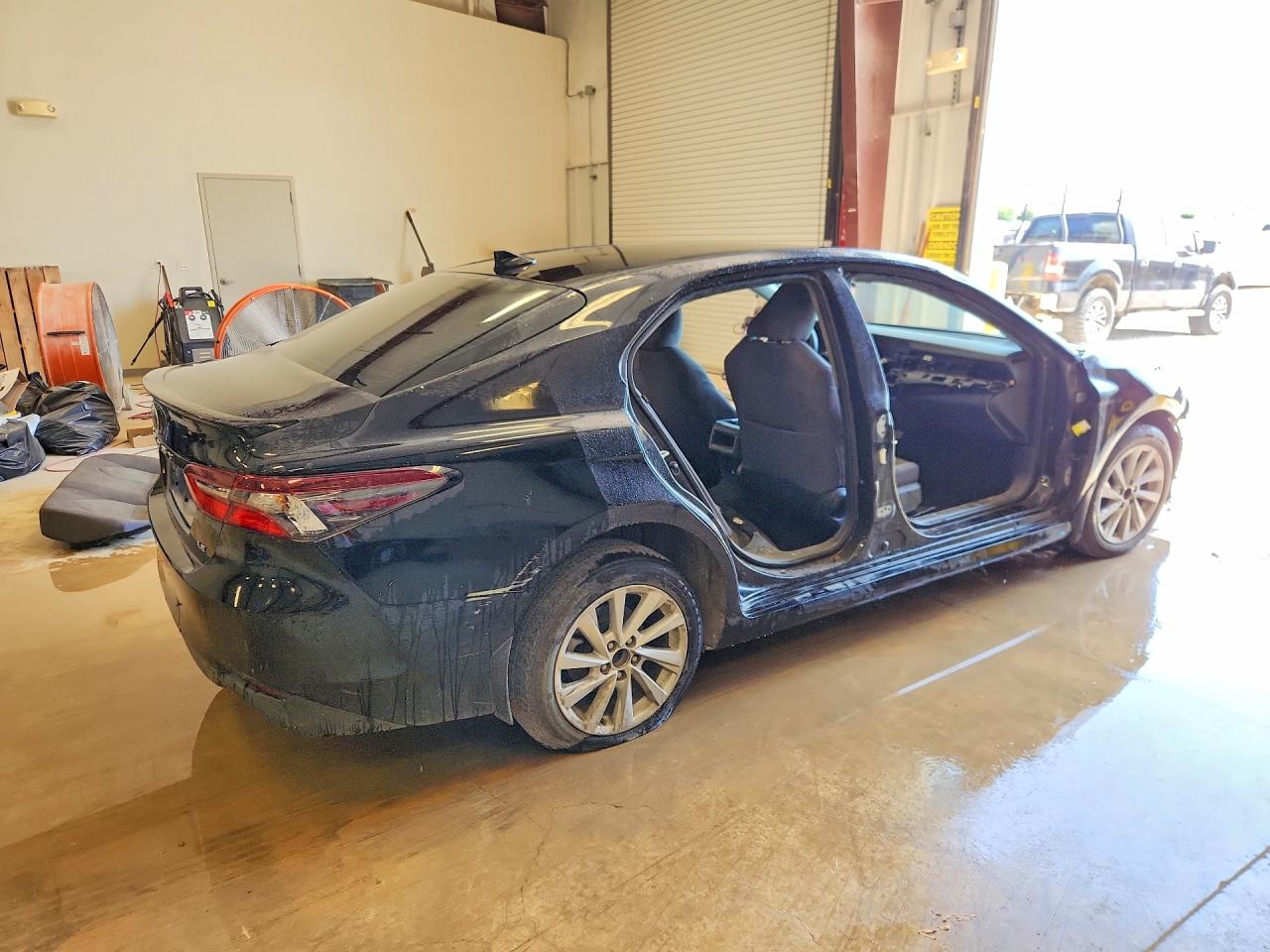 2024 TOYOTA CAMRY LE — снимка 3