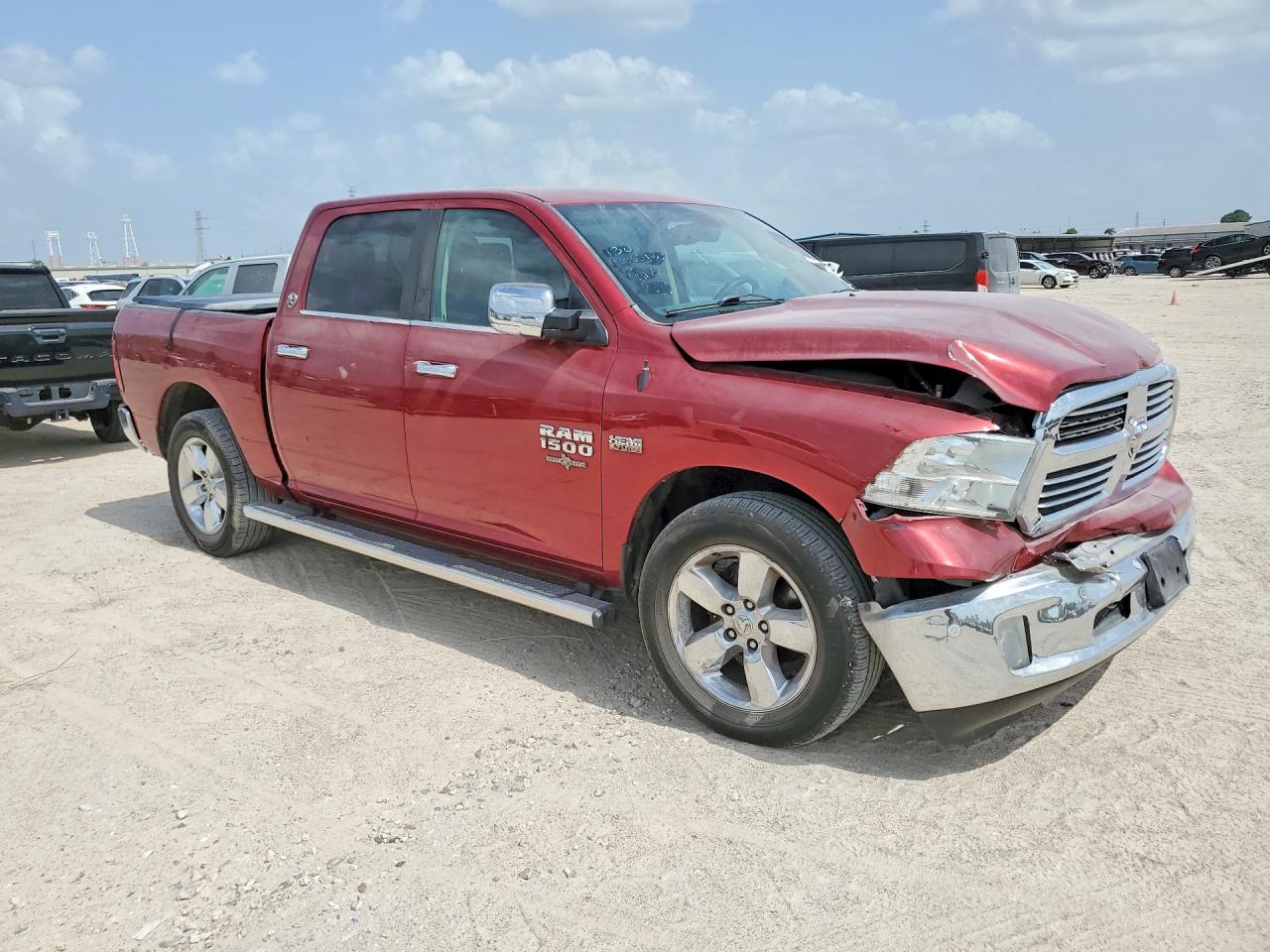 2015 RAM 1500 SLT — снимка 4