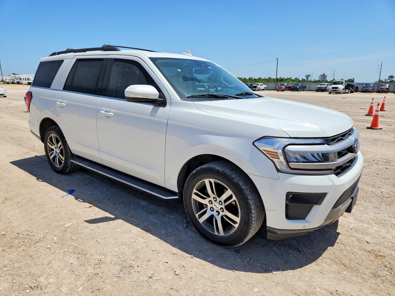 2022 FORD EXPEDITION XLT — снимка 4