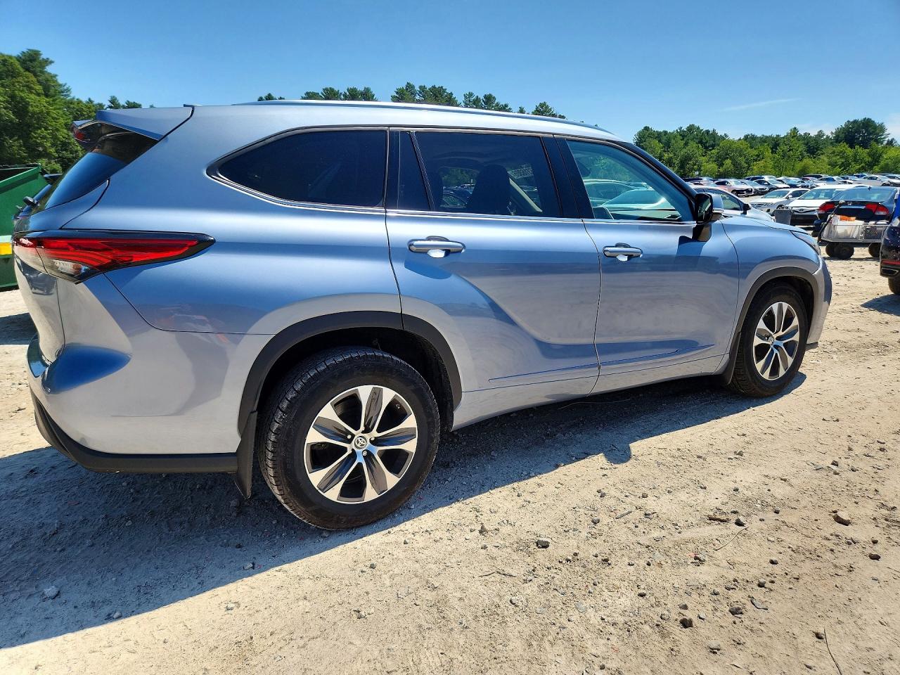 2021 TOYOTA HIGHLANDER XLE — снимка 3