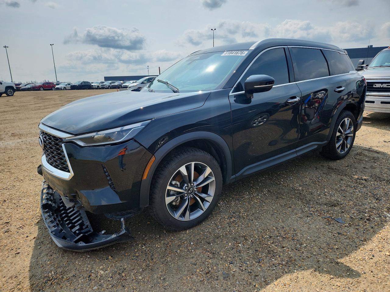 2022 INFINITI QX60 LUXE