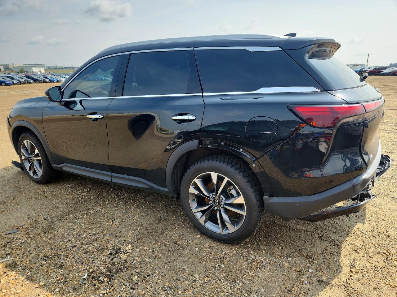 2022 INFINITI QX60 LUXE — снимка 2