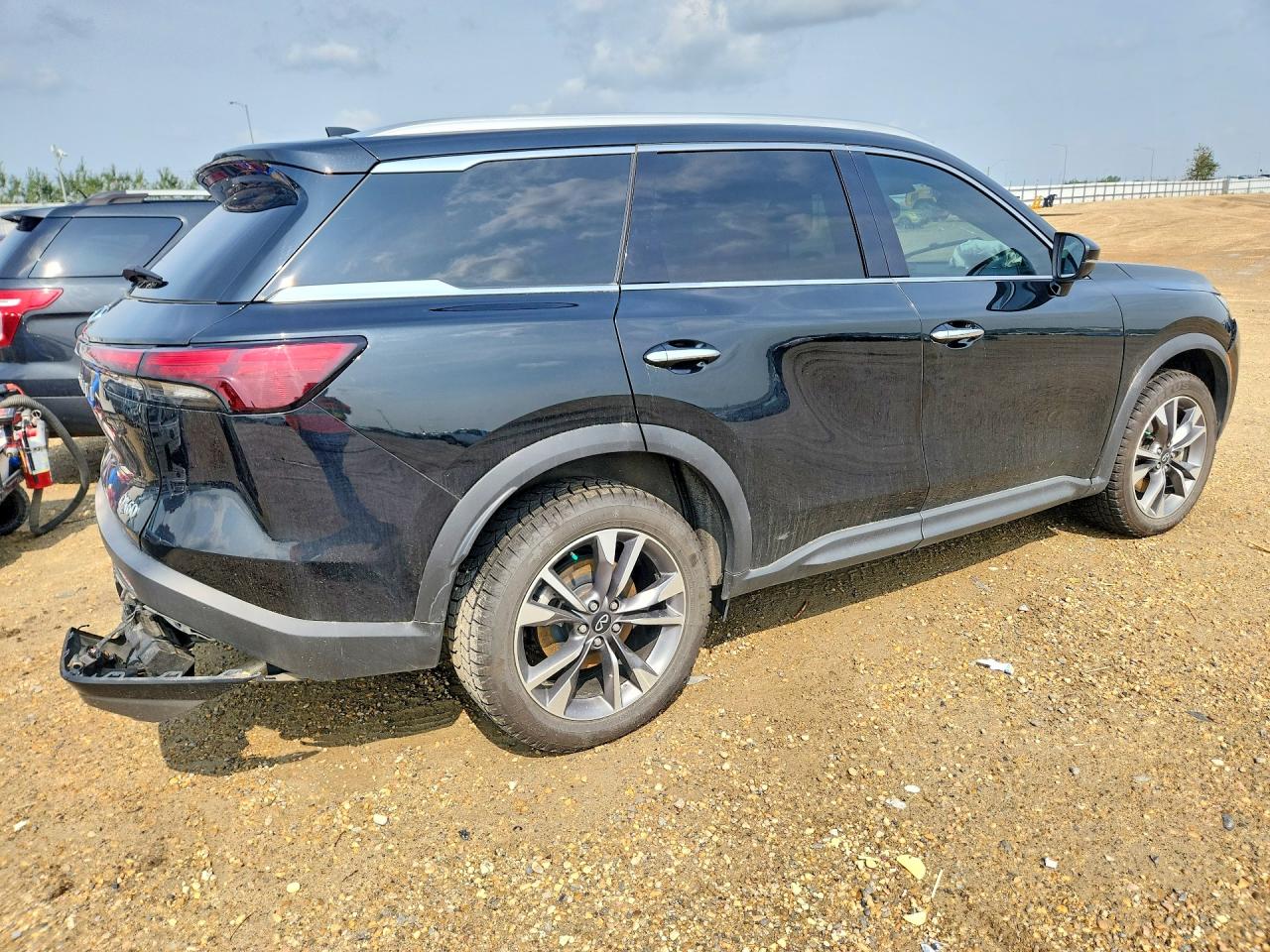 2022 INFINITI QX60 LUXE — снимка 3