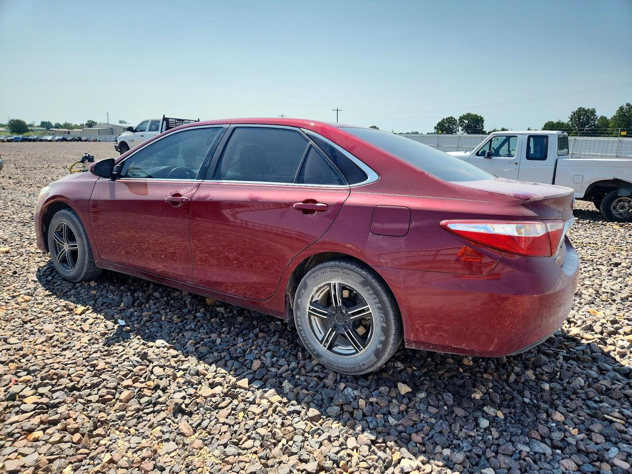 2016 TOYOTA CAMRY LE — снимка 2
