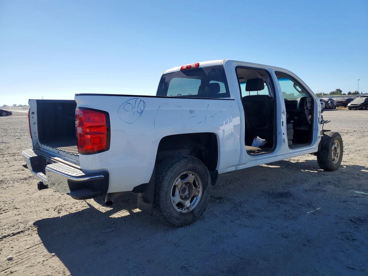 2015 CHEVROLET SILVERADO C1500 LT — снимка 3