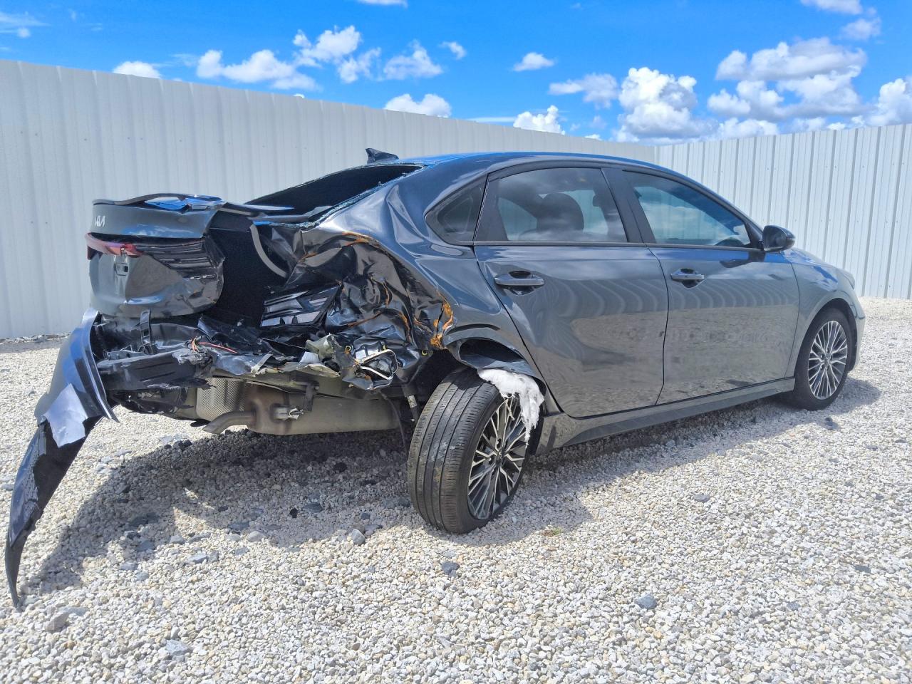 2023 KIA FORTE GT LINE — снимка 3