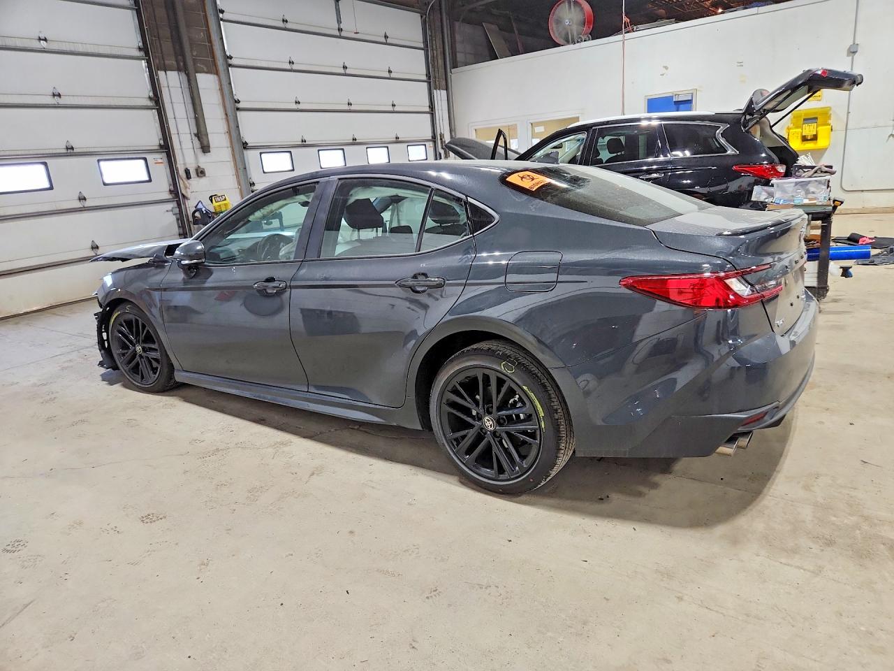 2026 TOYOTA CAMRY SE — снимка 2