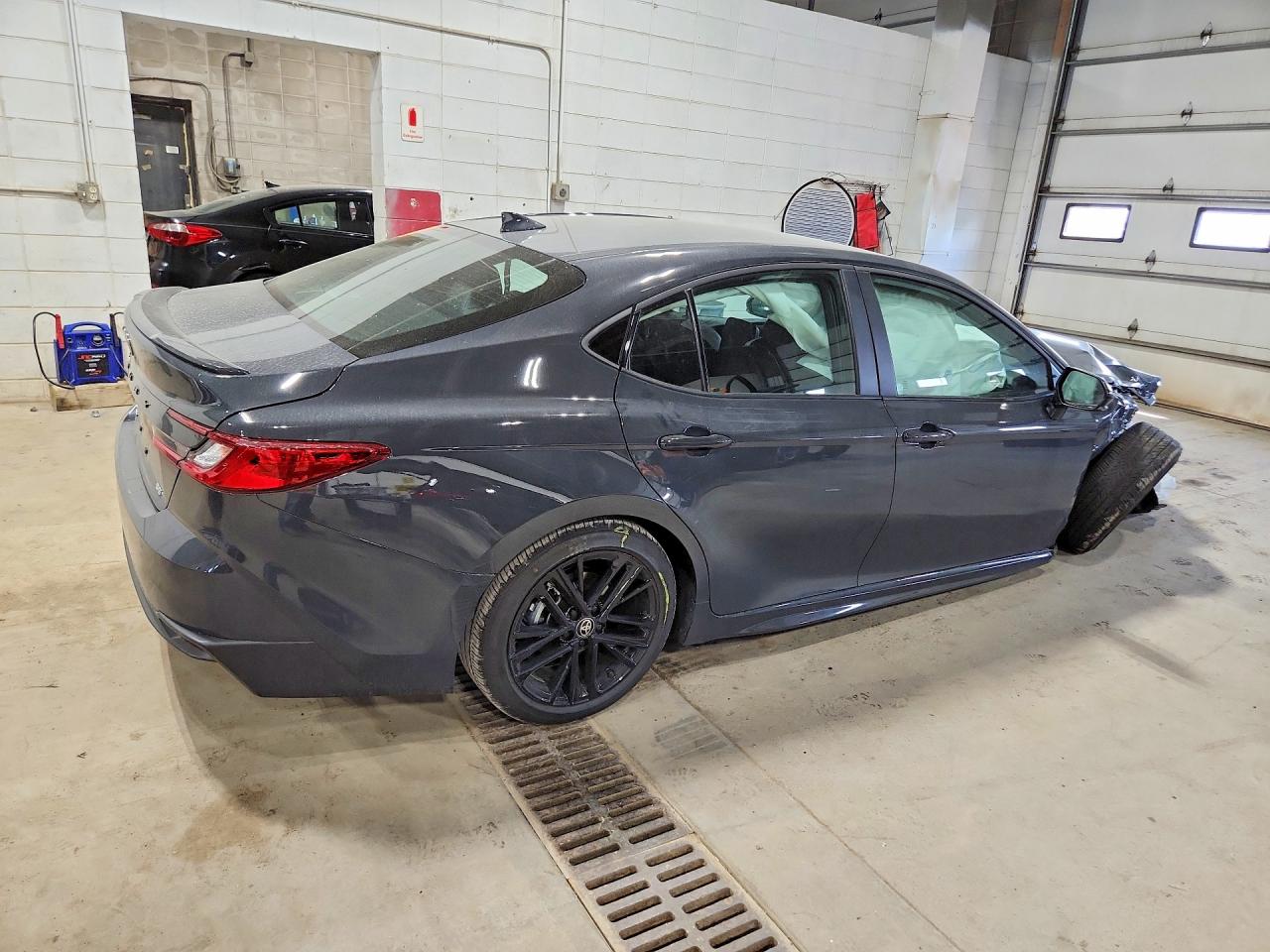 2026 TOYOTA CAMRY SE — снимка 3