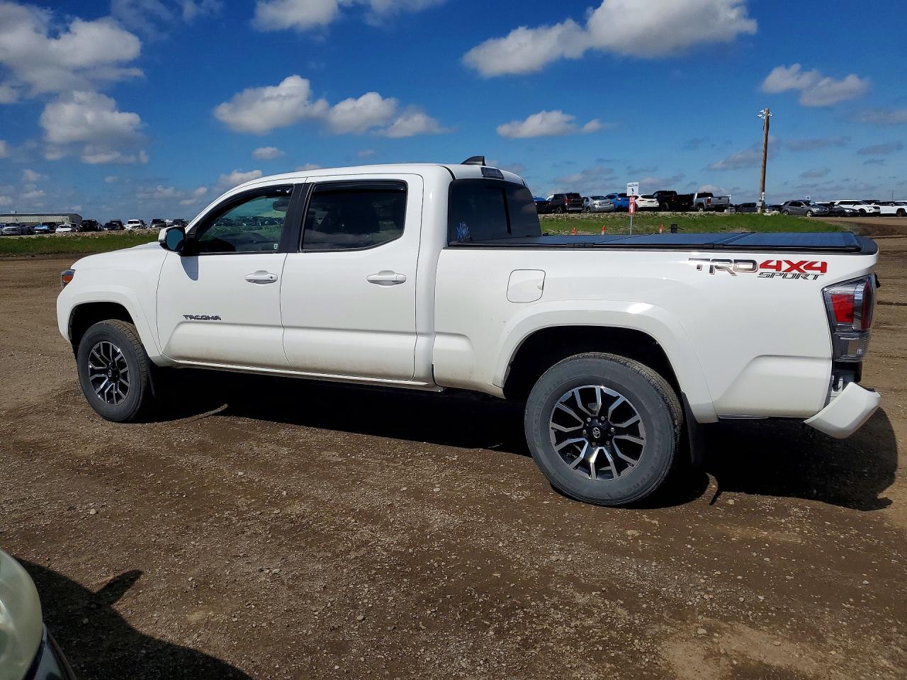 2021 TOYOTA TACOMA SR5 V6 — снимка 2